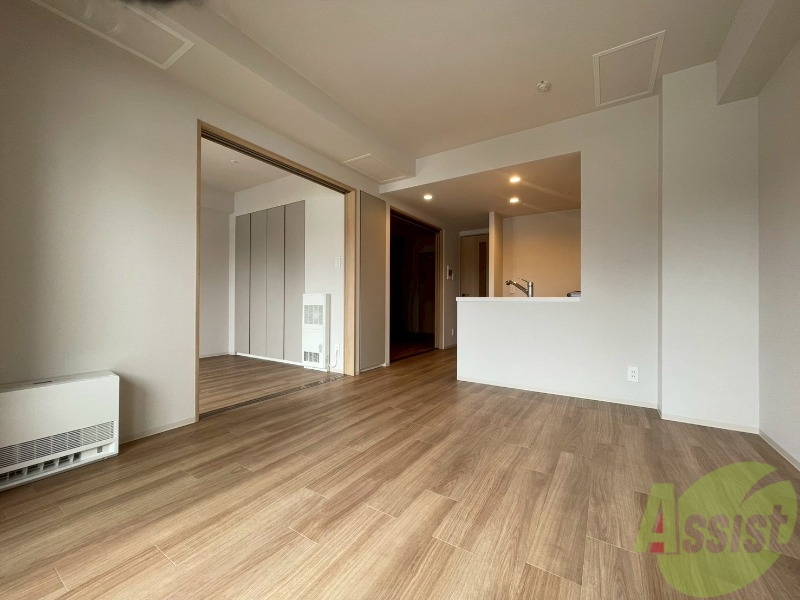 居室・リビング　広々としたリビングですね。使い勝手がよさそうですね！