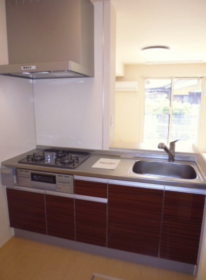 キッチン　※同型物件参考写真