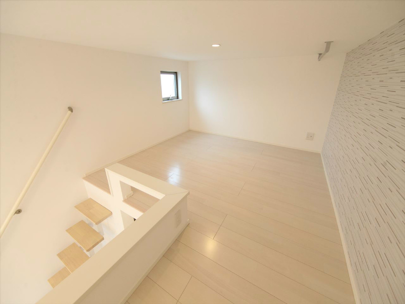 その他部屋・スペース　ロフト5.6帖（収納としても寝室としても使えます）
