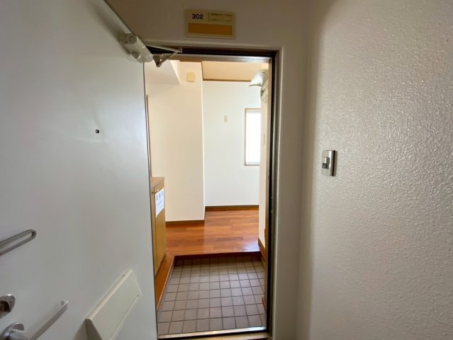 玄関　具志堅ハウス★那覇市若狭エリア