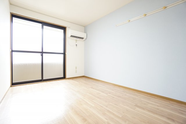 居室・リビング　※同物件、同タイプのお部屋です