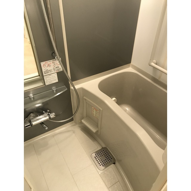 バス・シャワールーム　※別部屋参考写真