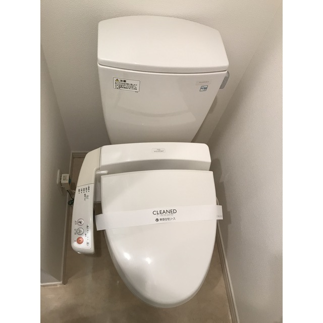 トイレ　※別部屋参考写真