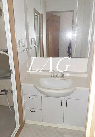 洗面設備　洗面台です。