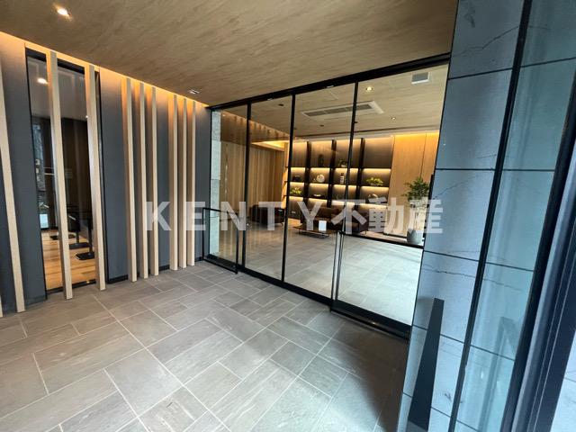 エントランス　建物の内部です