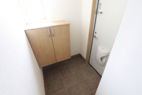 玄関　シューズボックス付いてます