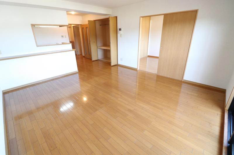 居室・リビング　15.7帖の広いリビング