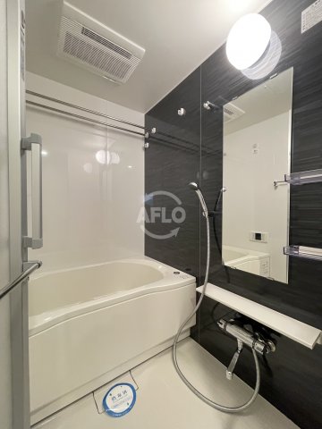 バス・シャワールーム　コンフォリア北堀江一丁目　バスルーム