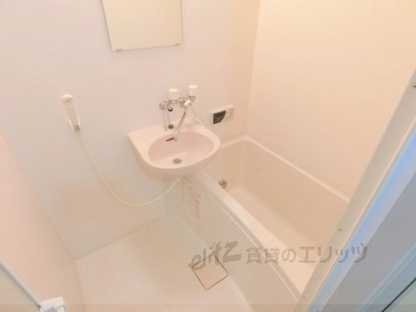 バス・シャワールーム　風呂