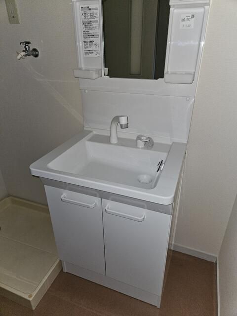 洗面設備　別のお部屋の写真です