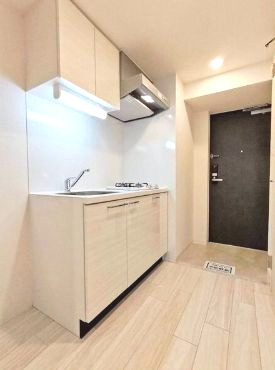 キッチン　※同間取りの別部屋写真です。反転しています。