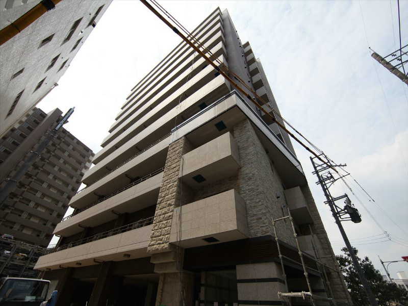 建物外観　外観　防犯カメラ付　オートロック　宅配ＢＯＸ