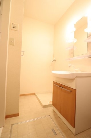 洗面設備　洗髪洗面化粧台