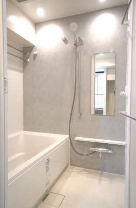 バス・シャワールーム　☆ゆったりくつろげるお風呂☆