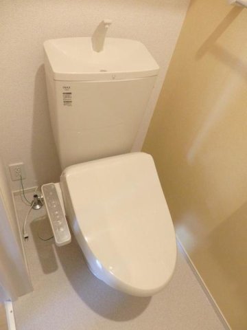 トイレ　ゆったりとした空間のトイレです
