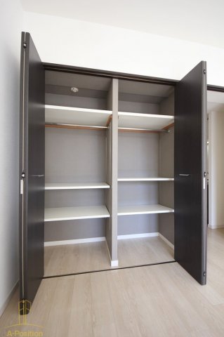 収納　カスタリア堺筋本町