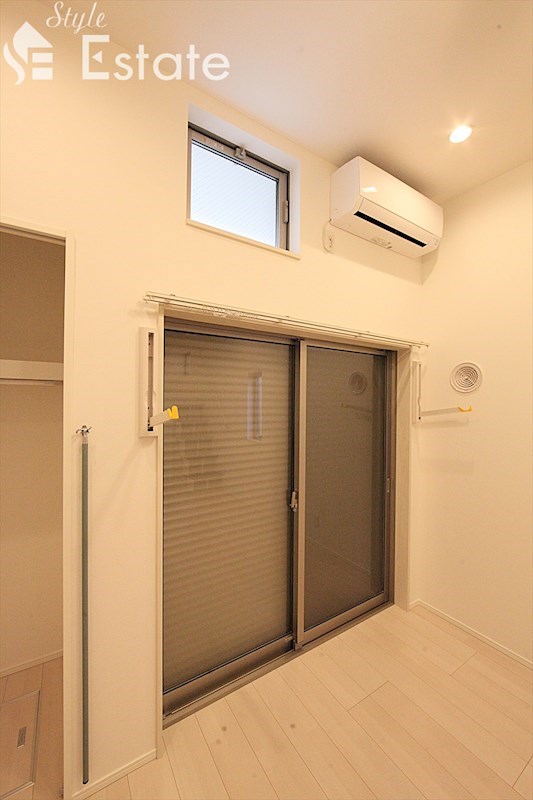 その他　エアコン　室内物干し