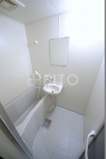 バス・シャワールーム　写真は１０１号