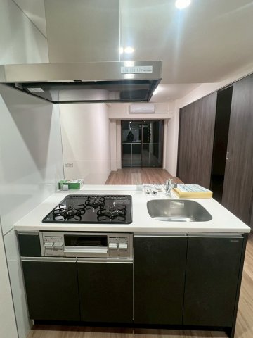 キッチン　コンパクトなキッチンで掃除もラクラク