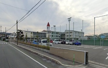 小学校　掛川市立中央小学校（小学校）まで633m