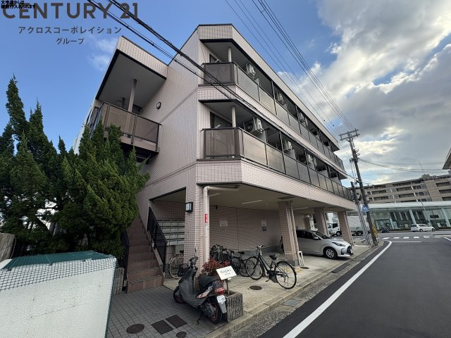 建物外観　モニター付きインターホンで安心です！