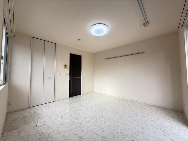 居室・リビング　別部屋参考写真です