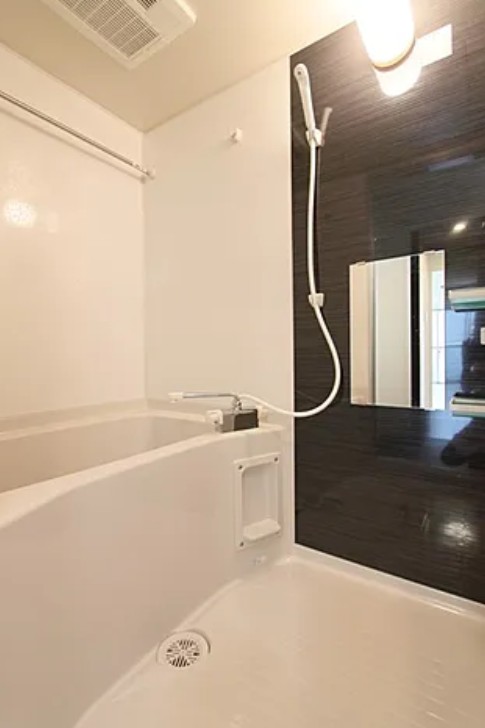 バス・シャワールーム　★ゆったりとできる広さの浴槽★