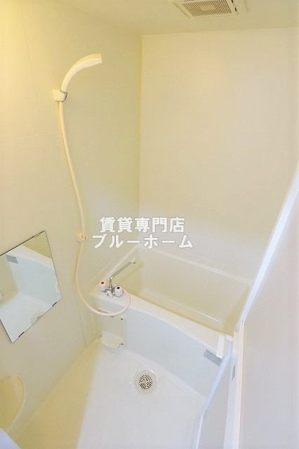 バス・シャワールーム　鏡のあるお風呂！