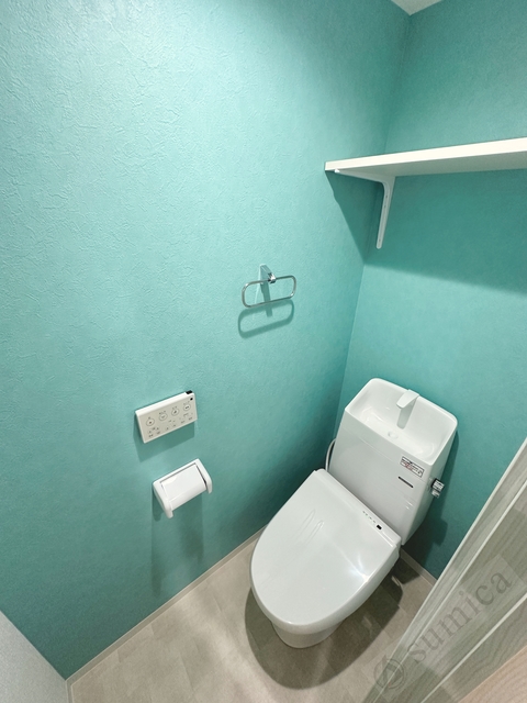 トイレ　温水洗浄便座付き♪♪