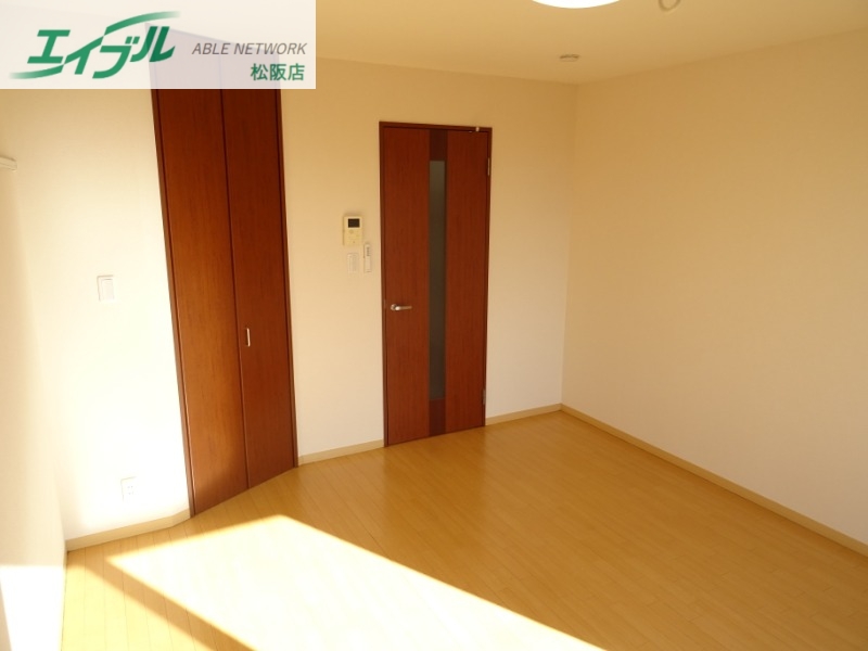 居室・リビング　同型参考写真