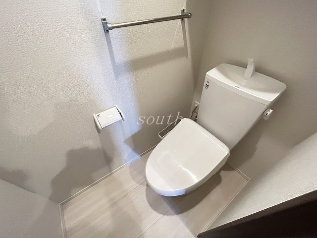 トイレ　ウォシュレット付きのトイレ