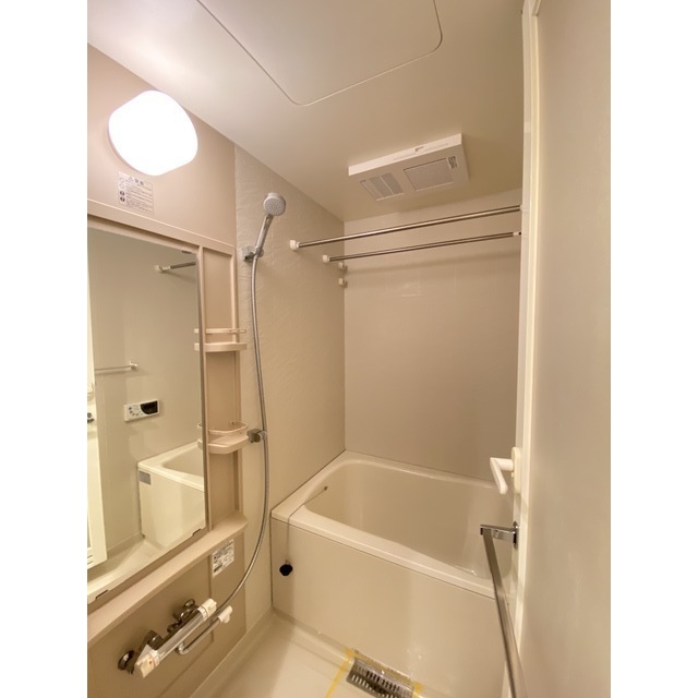 バス・シャワールーム　バスル