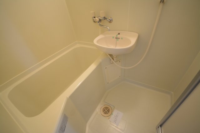 バス・シャワールーム　別号室画像。ご参考下さい