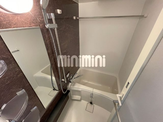 バス・シャワールーム　別号室の参考写真