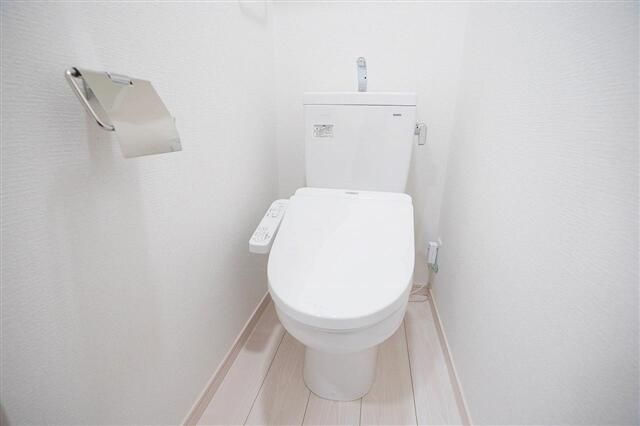 トイレ　グランクオール板橋本町イーストレジデンス　板橋区本町