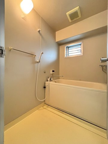 バス・シャワールーム　別号室画像。ご参考下さい