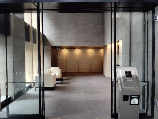 ロビー　建物の内部です