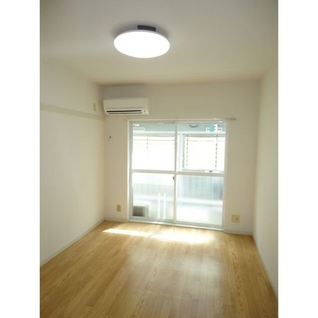 居室・リビング　居室