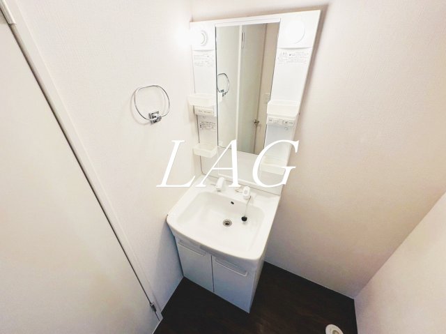 洗面設備　独立洗面台です。