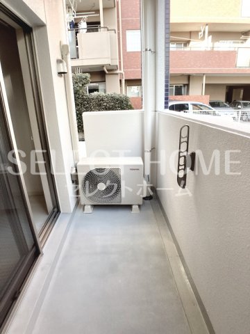 バルコニー　開放的で明るい空間を演出してくれるバルコニーです