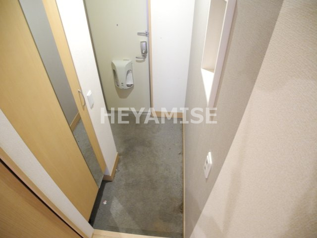 玄関　※室内画像は別号室のもの