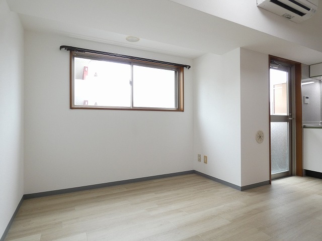 居室・リビング　居室※別部屋参考写真