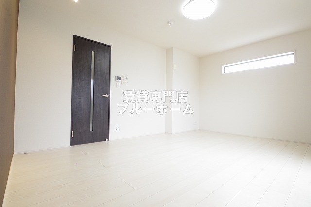 その他部屋・スペース　２面採光で明るいお部屋！