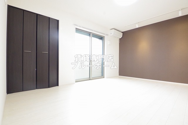 その他　間接照明付きでオシャレです！