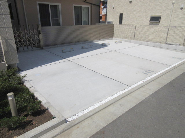 駐車場　★敷地内有料駐車場★