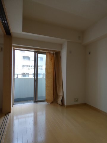 居室・リビング　内観1