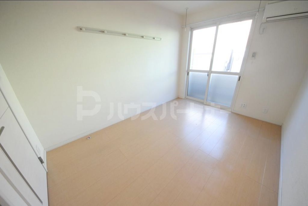 居室・リビング　リフォーム中です。