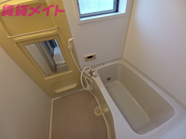 バス・シャワールーム　同タイプの部屋写真です。