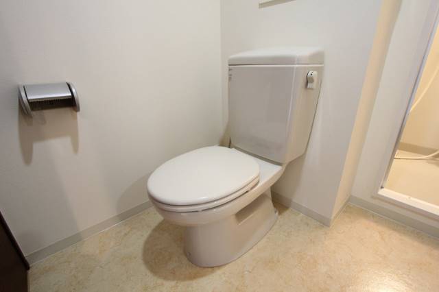 トイレ　ウォシュレットつきのトイレ