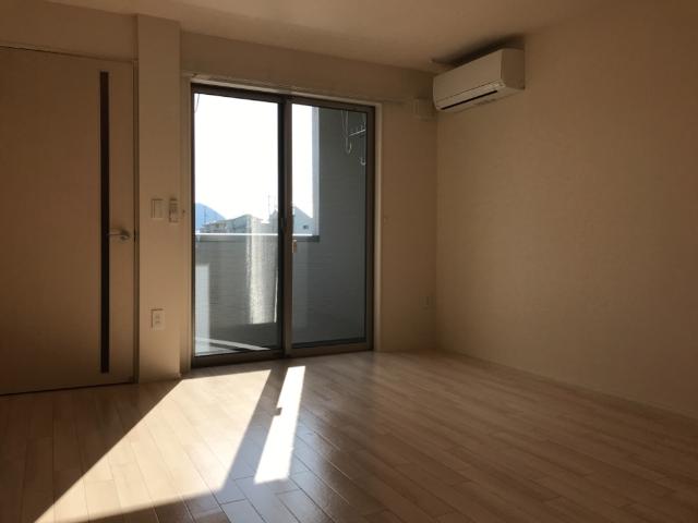 建物外観　室内